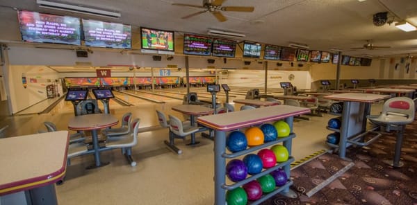 Chalet Bowl in Tacoma's Proctor District